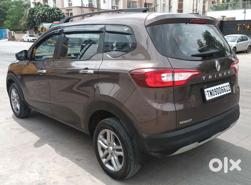 Renault Triber Rxz, 2023, Petrol
