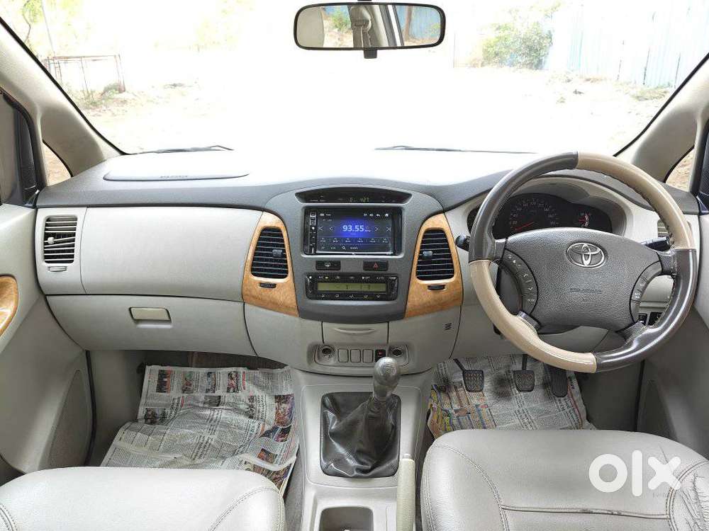 Toyota Innova 2.5 Vx 8 Str Bs-iii, 2010, Diesel