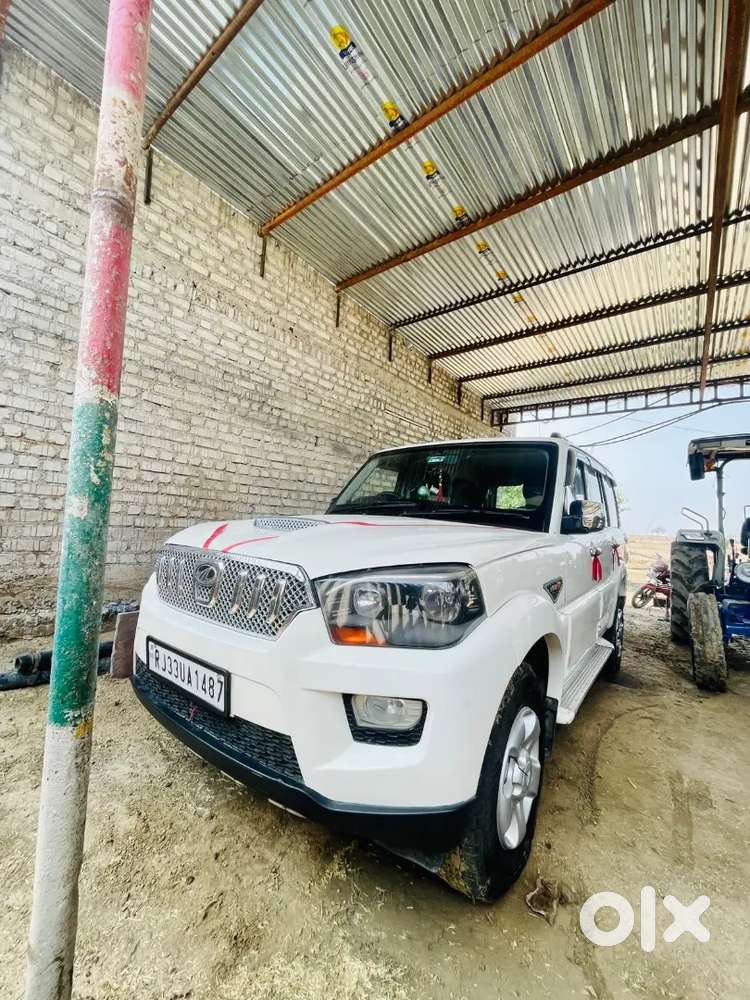 Mahindra Scorpio S2 2015