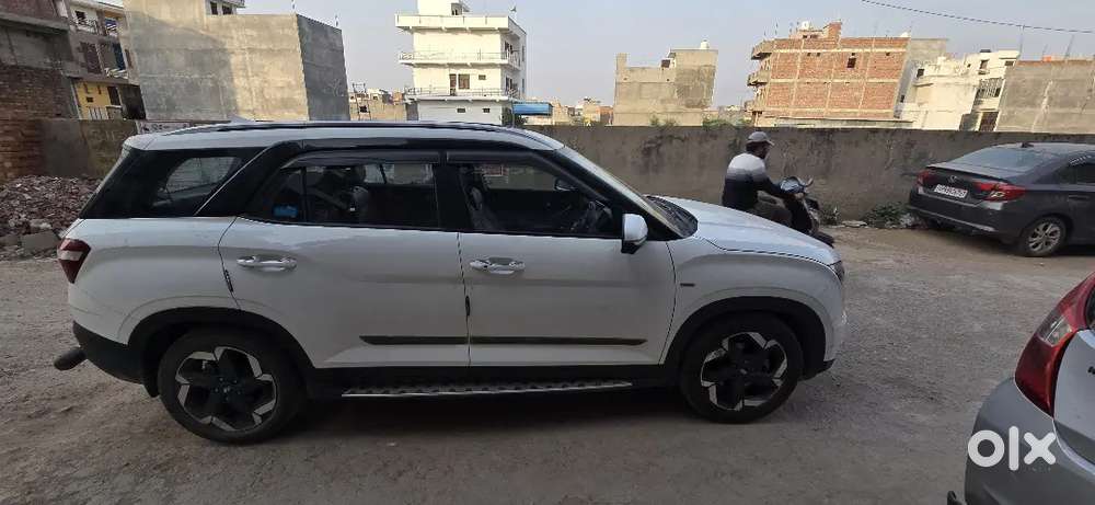 Hyundai Alcazar 2022 Petrol Well Maintained