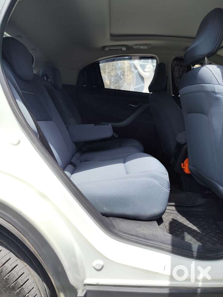 Tata Curvv Creative 1.2 Revotron Petrol 6mt, 2024, Petrol