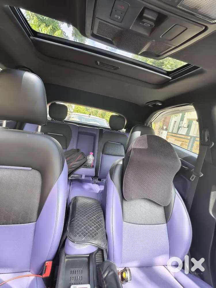Tata Nexon Purple 2023 - Manual Petrol