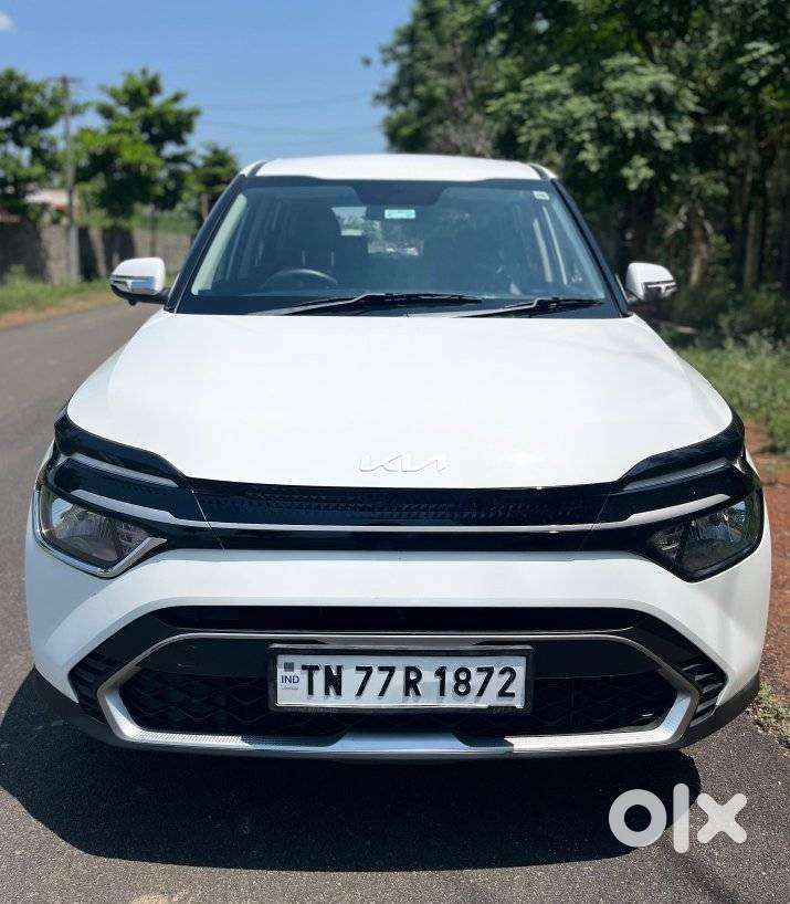 Kia Carens, 2022, Petrol