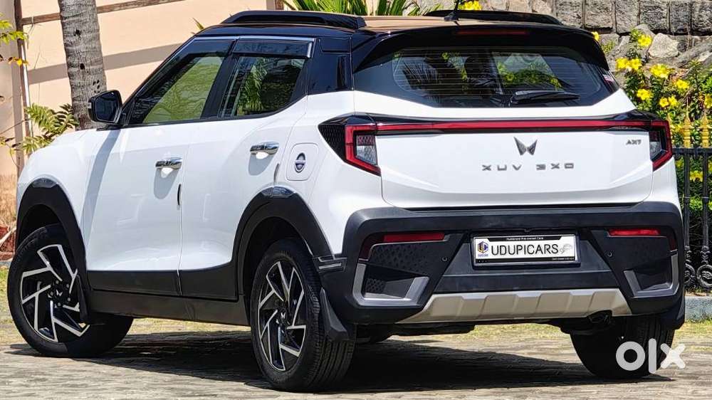 Mahindra Xuv 3xo Ax7 Diesel Mt, 2024, Diesel