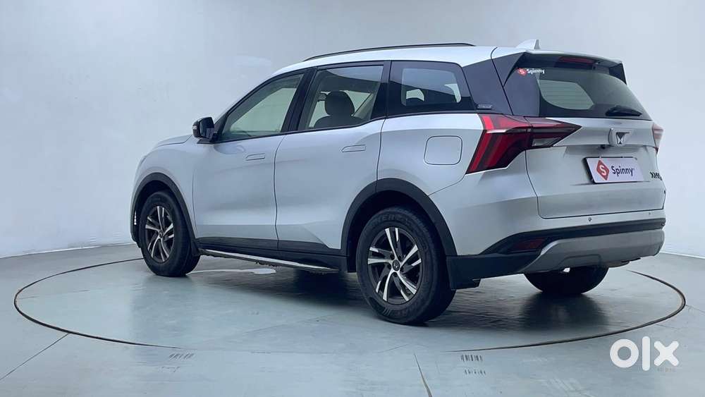 Mahindra Xuv700 2.0 Ax 5 Petrol Mt Str, 2021, Petrol
