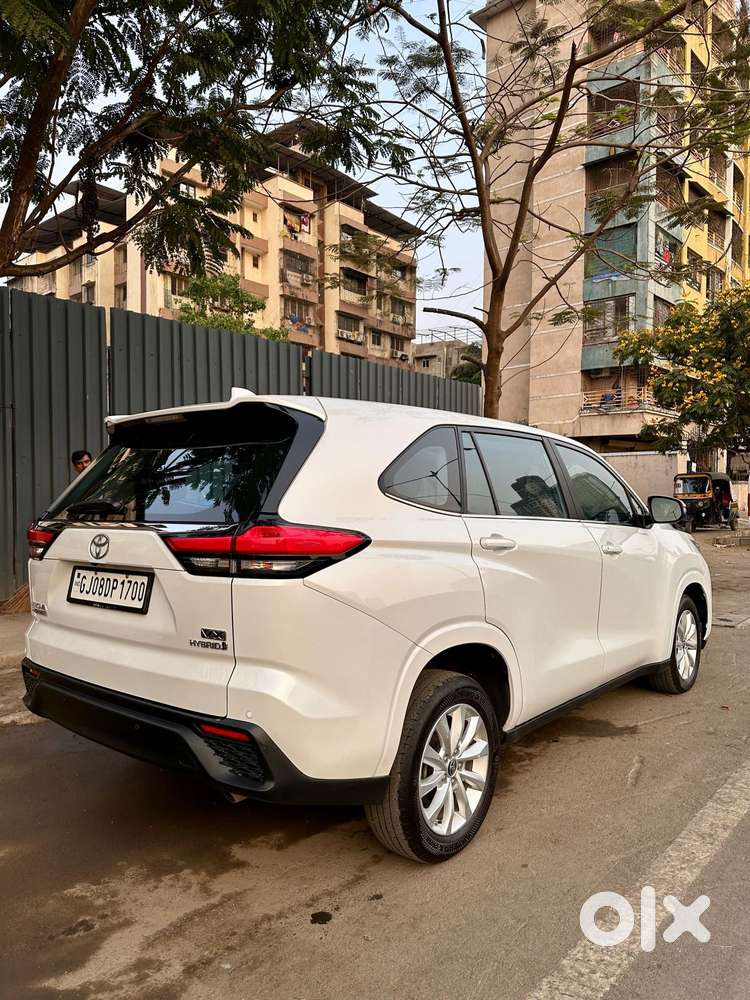 Toyota Innova Hycross 2.0 Vx Hybrid 8 Str, 2025, Cng & Hybrids