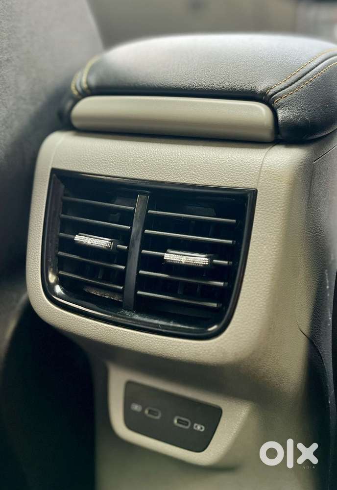 Skoda Kushaq 1.0 Tsi Style, 2023, Petrol