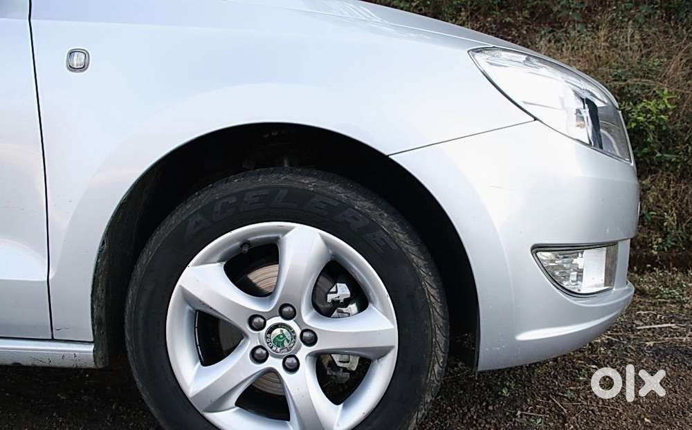 Skoda Rapid 1.6 Mpi Ambition, 2012, Petrol