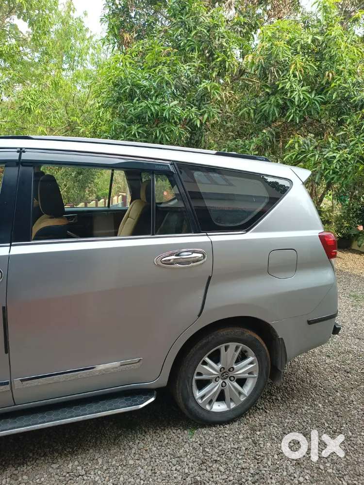 Toyota Innova Crysta Z 2.8 Automatic 2017 Diesel 138750 Km Driven