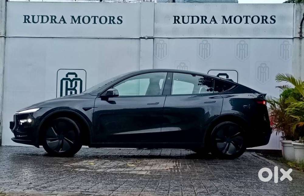 Tesla Model Y Rear-wheel Drive (rwd), 2026, Electric