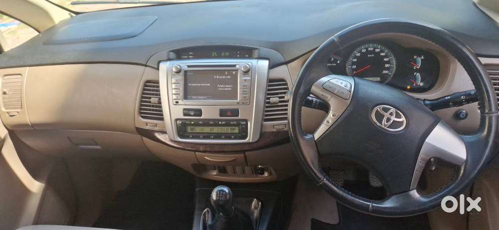 Toyota Innova 2.5 Vx 7 Seater Bs Iv, 2015, Diesel