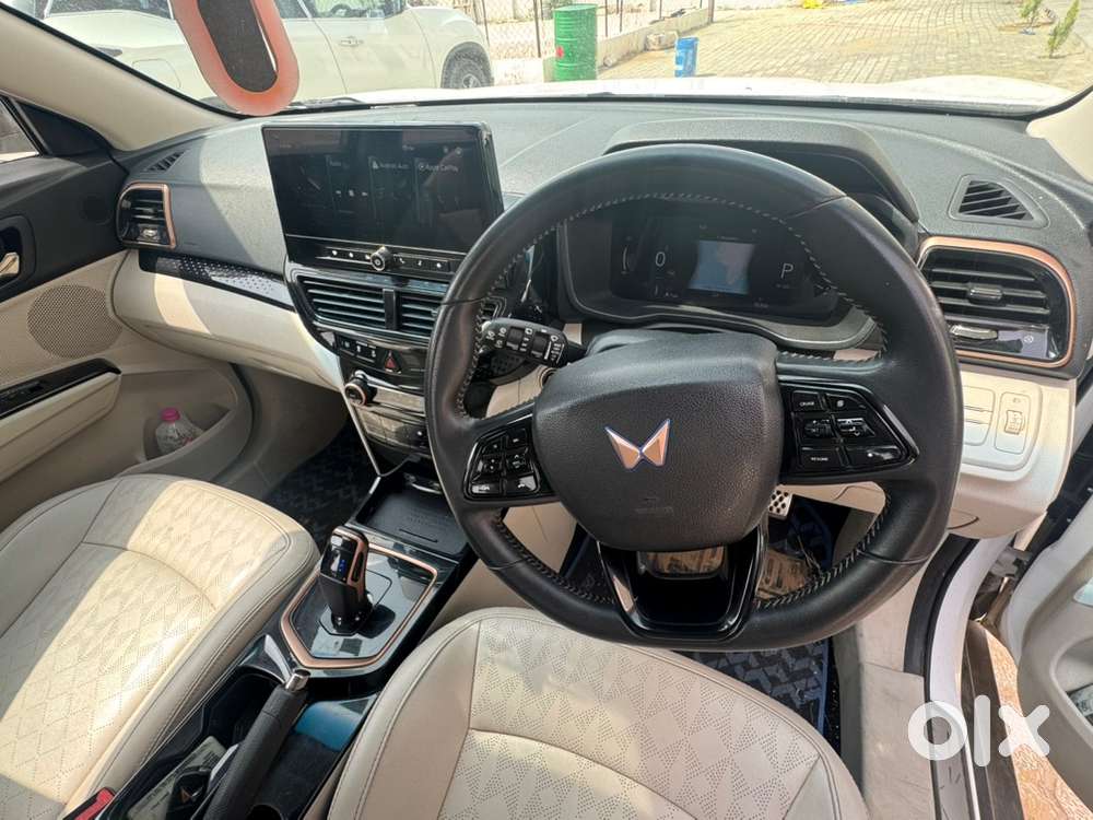 Mahindra Xuv400 Ev 2024