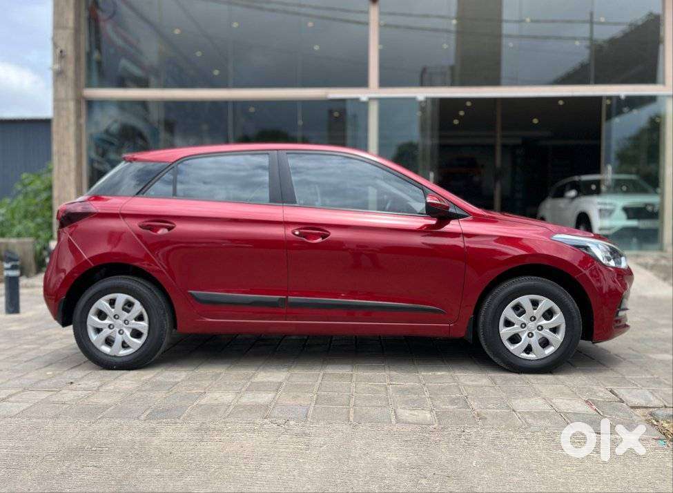 Hyundai I20 Sportz 1.2 Bs-iv, 2018, Petrol