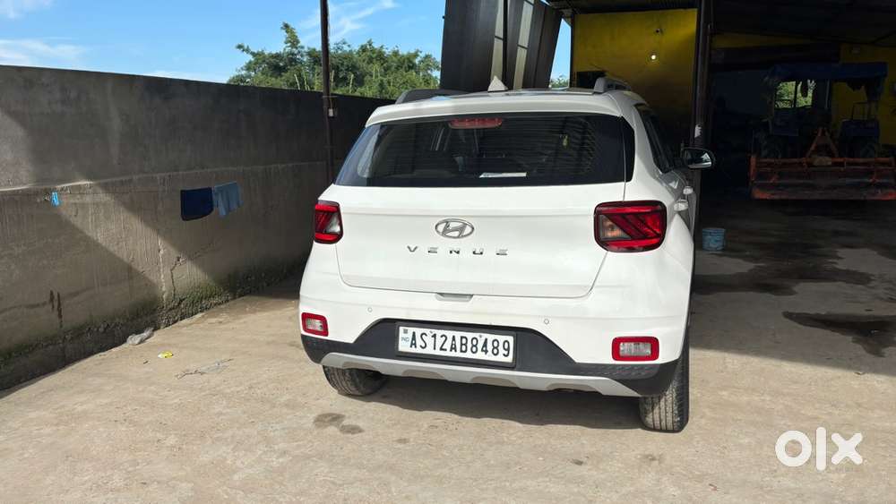Hyundai Venue Petrol 2021