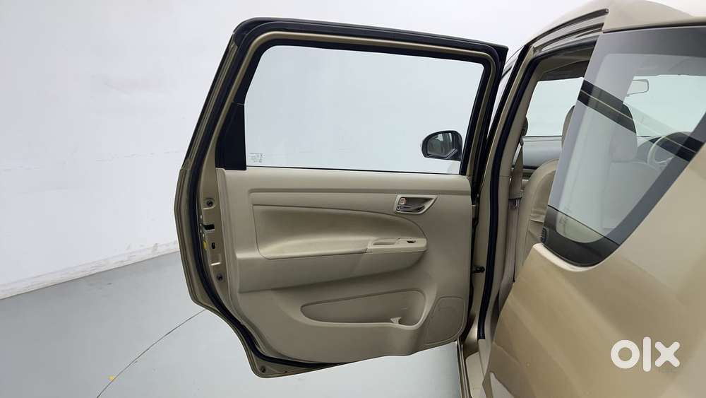 Maruti Suzuki Ertiga Vxi At, 2016, Petrol