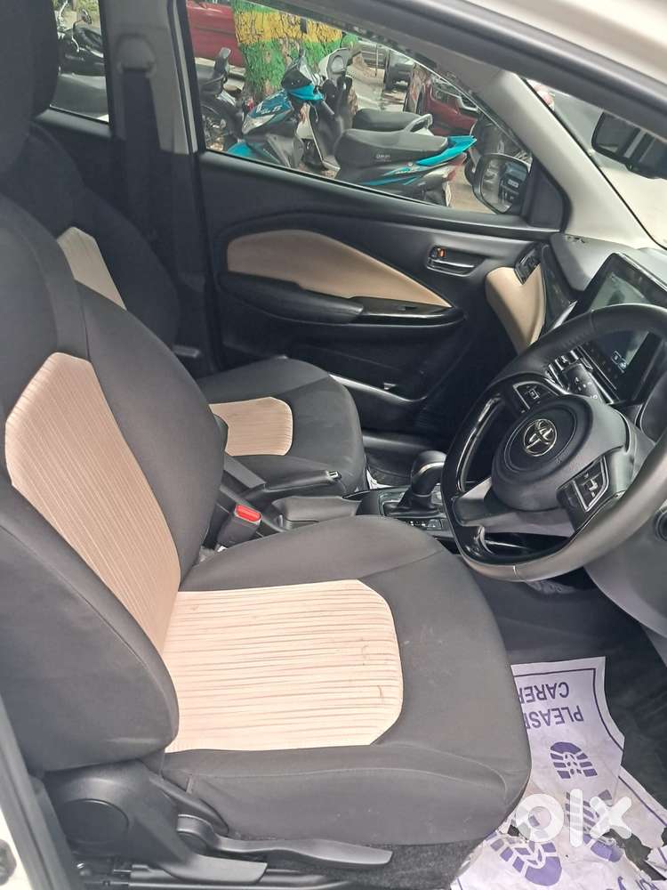 Toyota Glanza 1.2 V Amt, 2025, Petrol