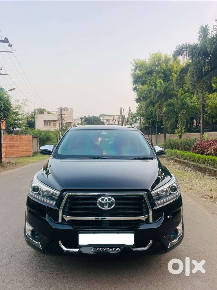 Toyota Innova Crysta 2.4 V 8 Str, 2023, Diesel
