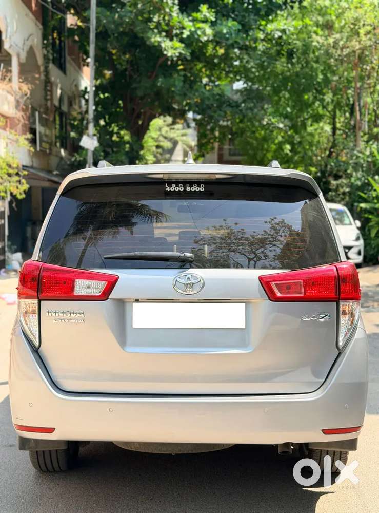 Toyota Innova Crysta 2022 Variant