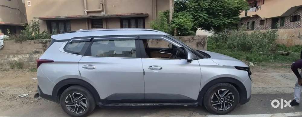 Kia Carens 1.5 Prestige Plus Optional 2024