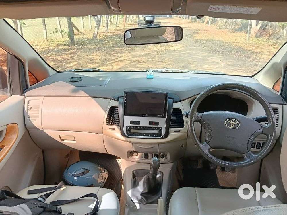 Toyota Innova 2.5 V 7 Str, 2011, Diesel