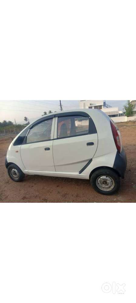 Tata Nano Xe, 2011, Petrol