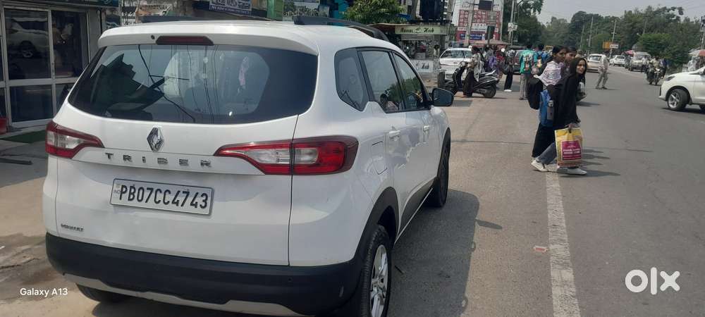 Renault Triber Rxt, 2022, Petrol