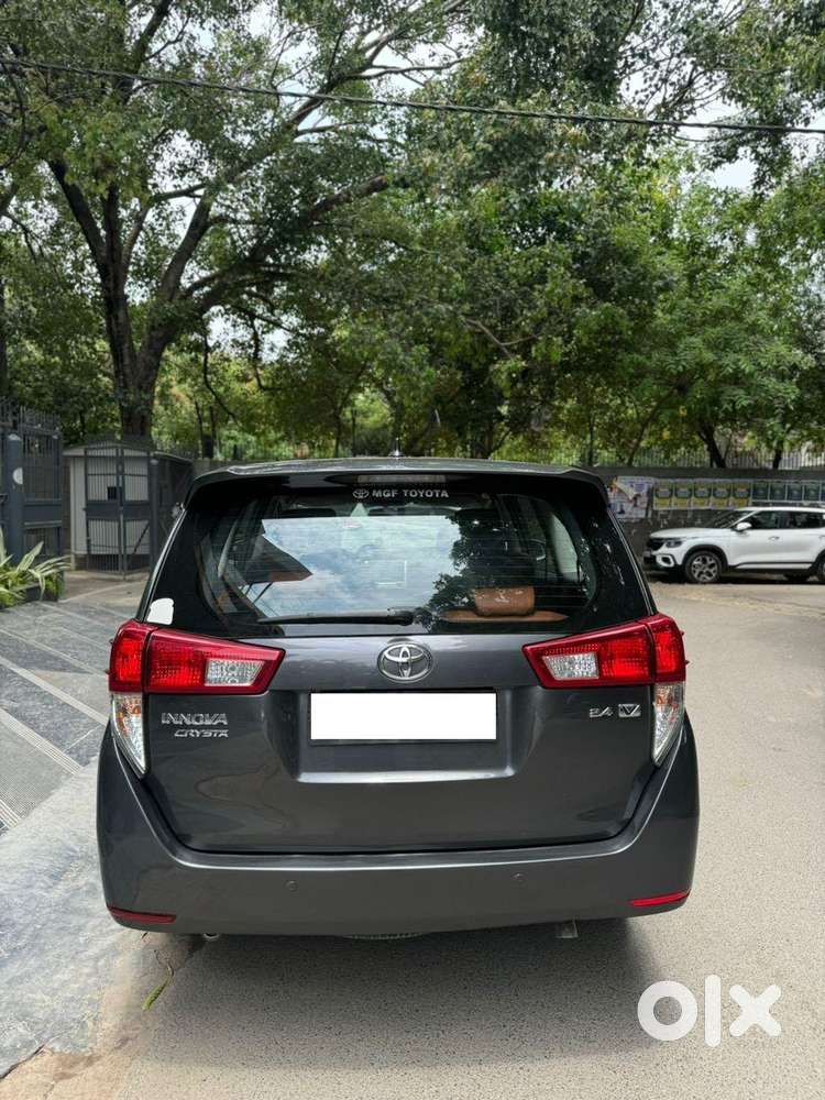 Toyota Innova Crysta