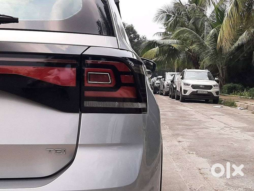Volkswagen Taigun 1.0 Tsi Highline At, 2022, Petrol