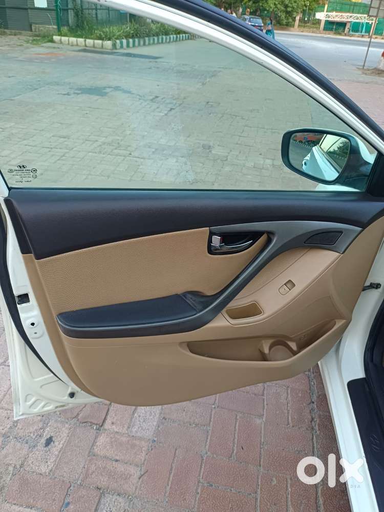 Hyundai Elantra 1.8 Sx Mt, 2012, Petrol