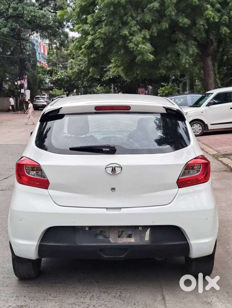 Tata Tiago 1.05 Revotorq Xz, 2017, Petrol