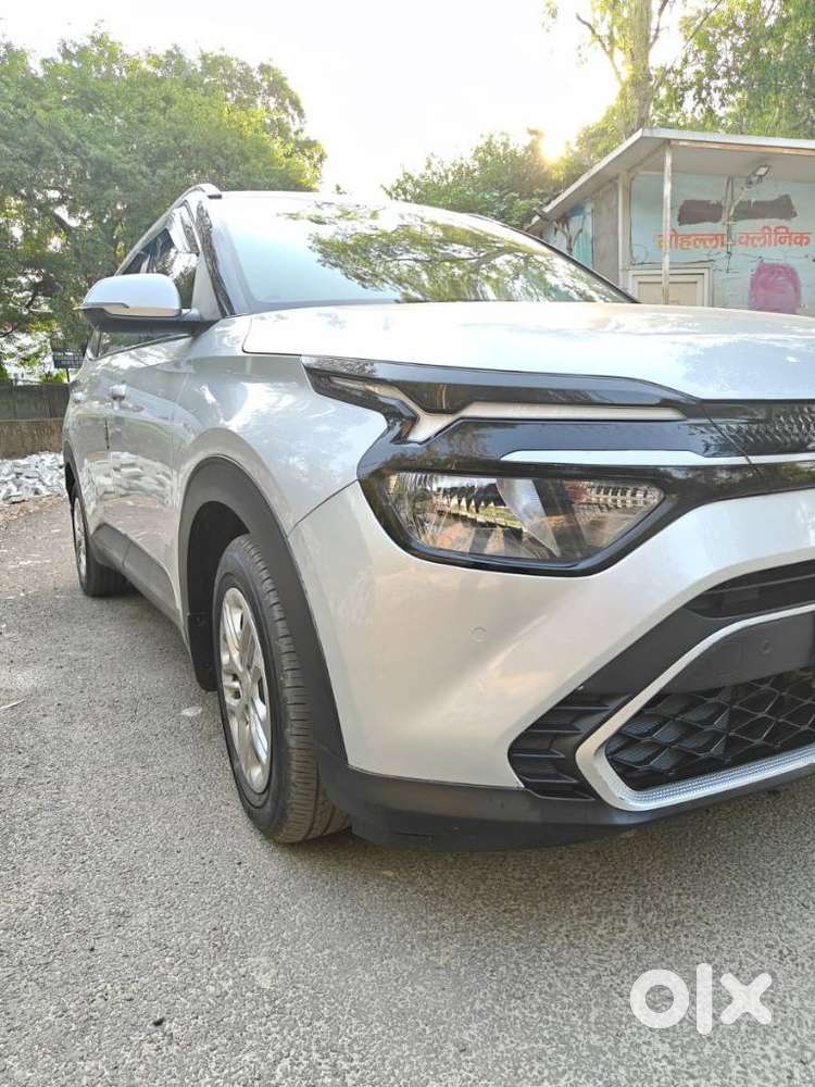 Kia Carnival Prestige, 2023, Cng & Hybrids