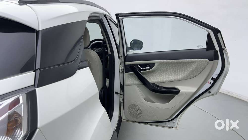 Tata Nexon 1.2 Revotron Xza Plus (l), 2022, Petrol
