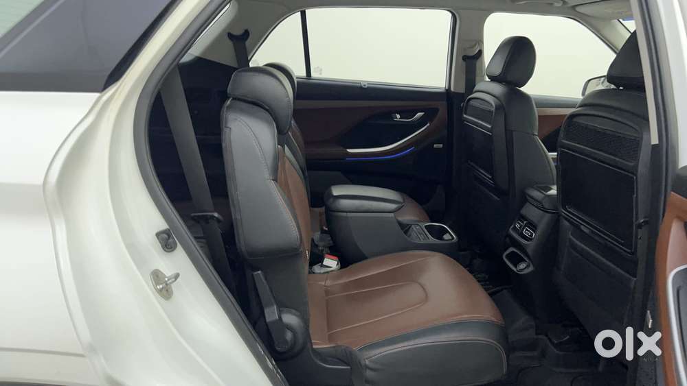 Hyundai Alcazar 2.0 Signature (o) Petrol At 6 Str, 2022, Petrol