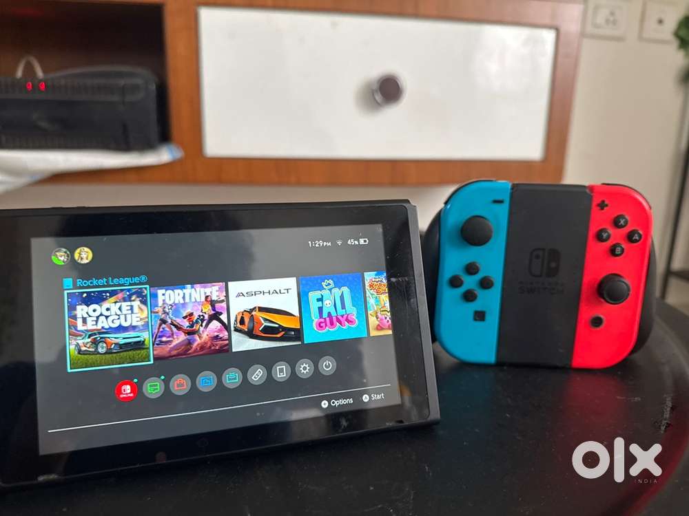 Nintendo Switch GAMING CONSOLE Good Condition (Fixed Price