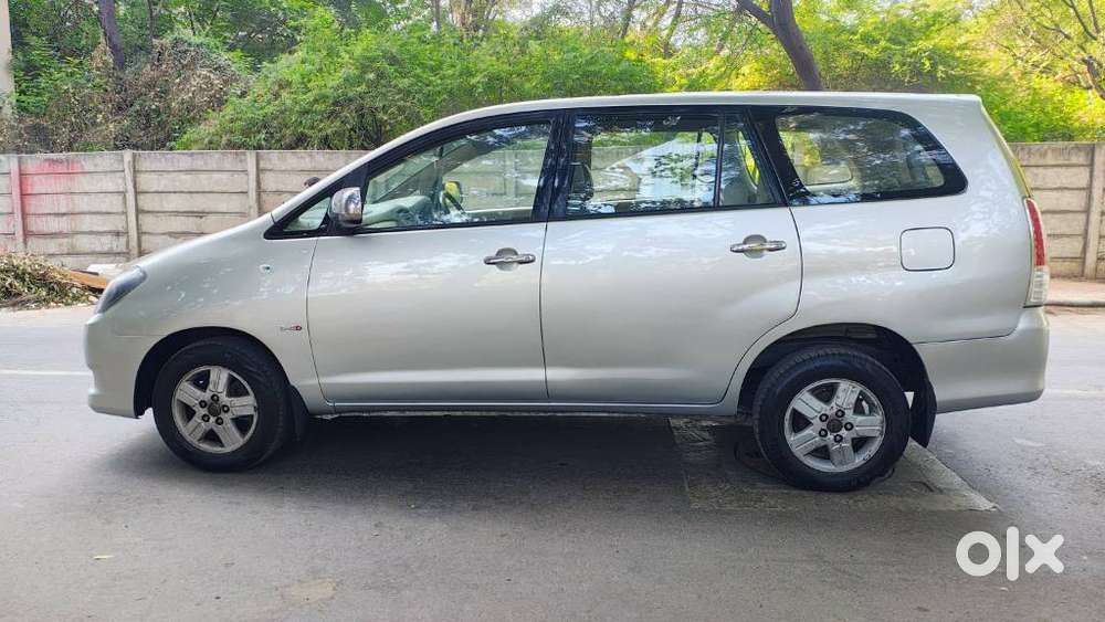 Toyota Innova 2004-2011 2.5 V Diesel 7-seater, 2007, Diesel