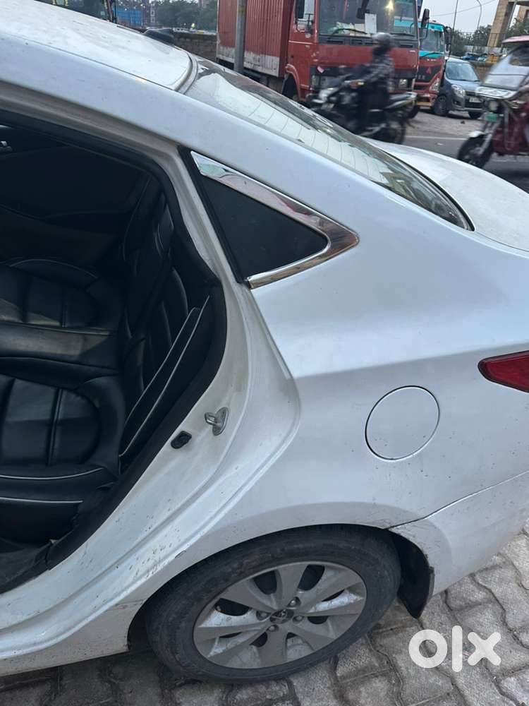 Hyundai Verna 2015 Km Driven
