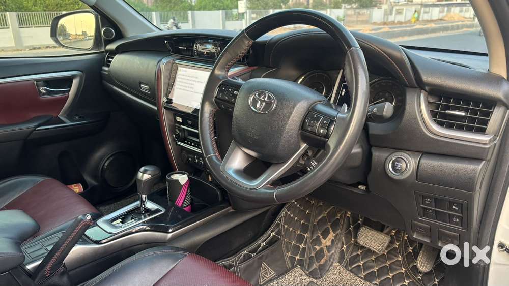 Toyota Fortuner Legender 4x2 At 2.8, 2024, Diesel