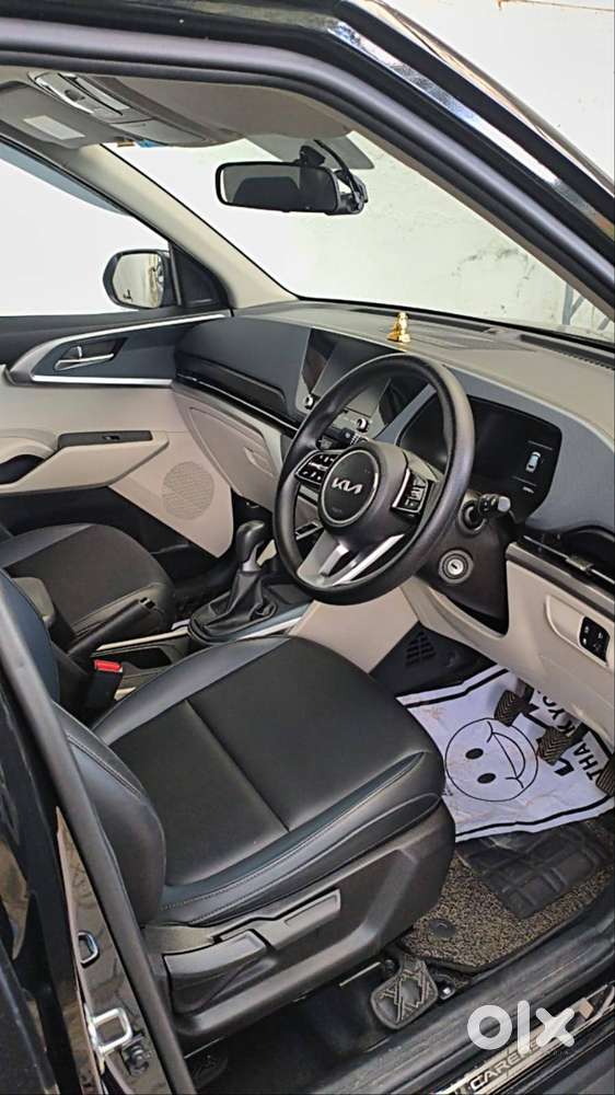 Kia Carens -single Owner And No Dent Up For Grab