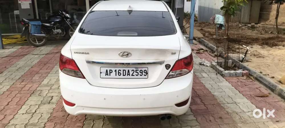 Hyundai Verna 2015