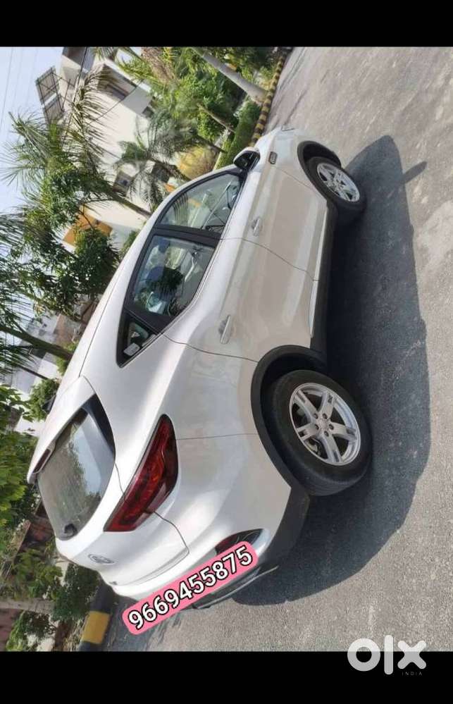 Mg Zs Ev Exclusive Iconic Ivory, 2024, Electric