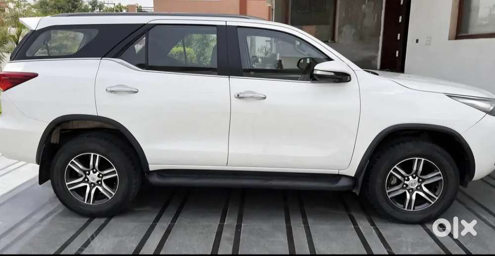 Toyota Fortuner Diesel At 2017 Model