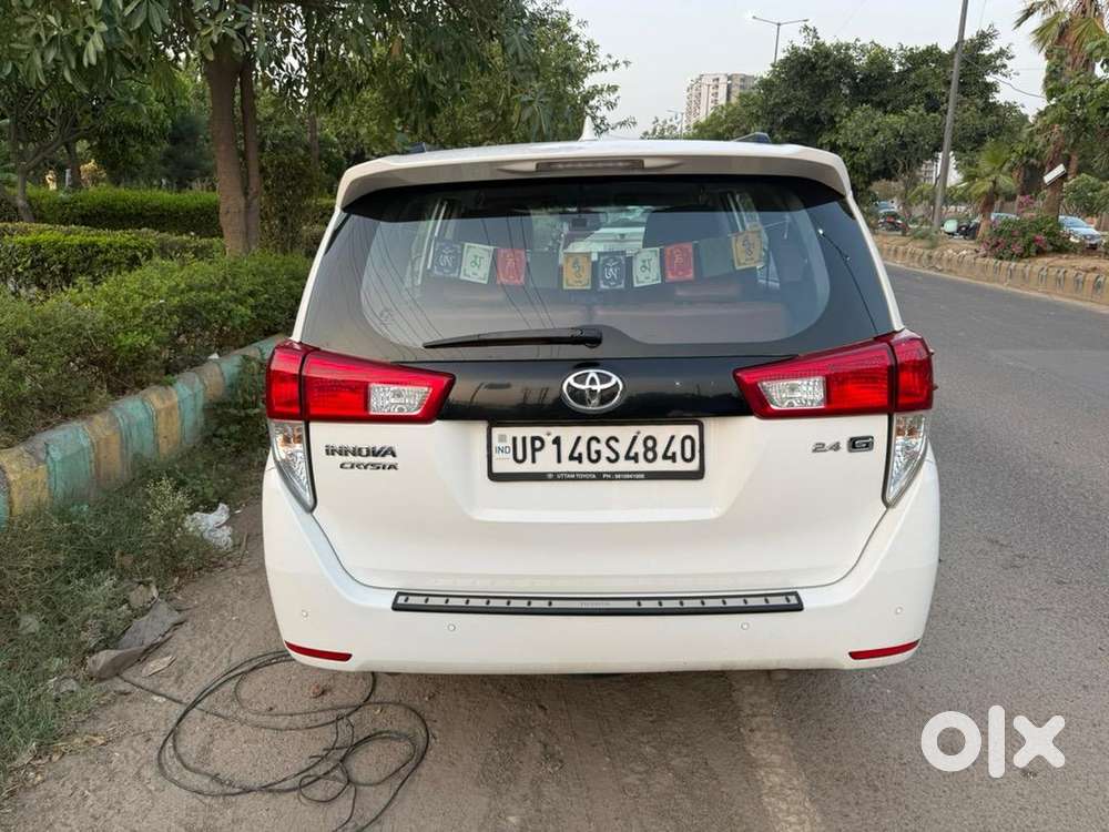 Innova Crysta 2025 Gx+ Mt