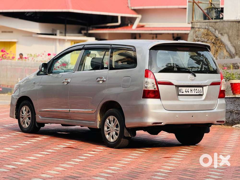 Toyota Innova 2.5 G (diesel) 7 Seater Bs Iv, 2015, Diesel