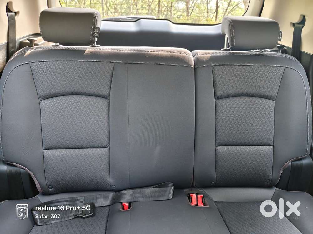 Mahindra Xuv300 W8, 2023, Petrol
