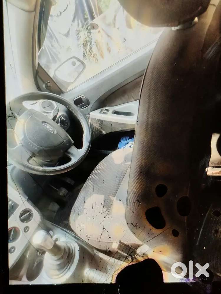 Ford Figo 2011 Petrol 100000 Km Driven