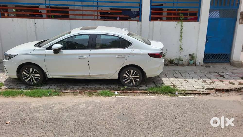Honda City 1.5 V 2023 Petrol Mt