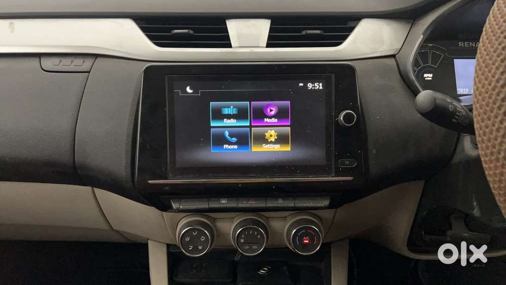 Renault Triber Rxz, 2022, Petrol