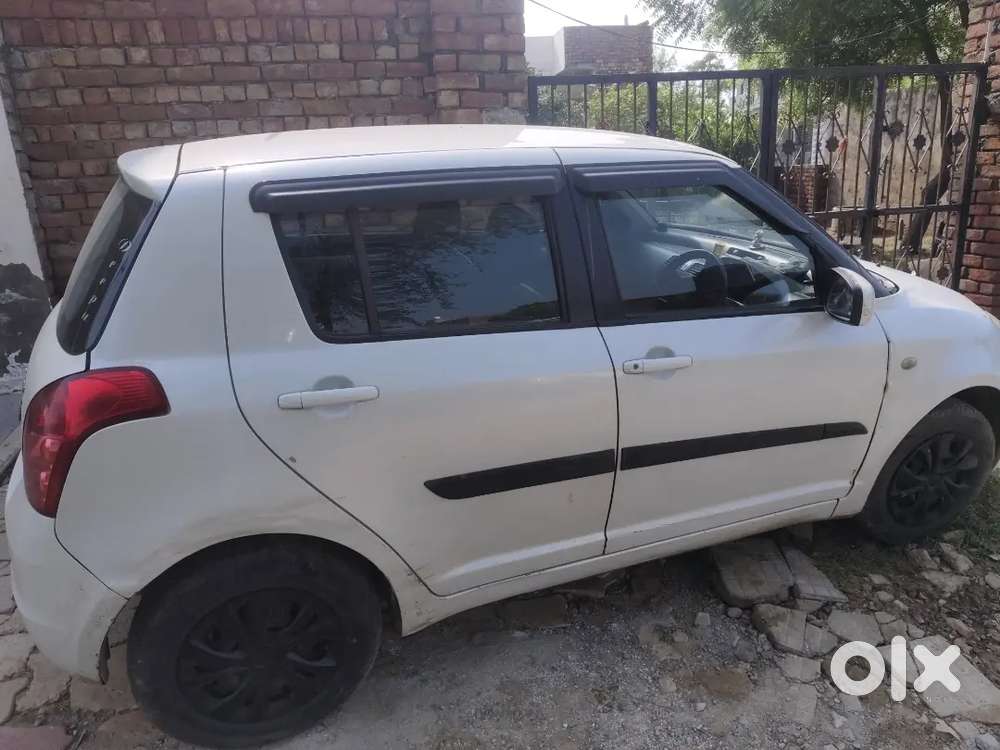 Maruti Suzuki Swift 2011 Passing On 2031