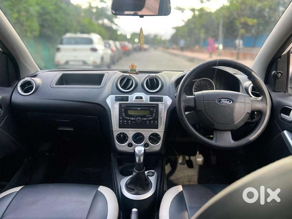 Ford Figo Petrol Car 2015