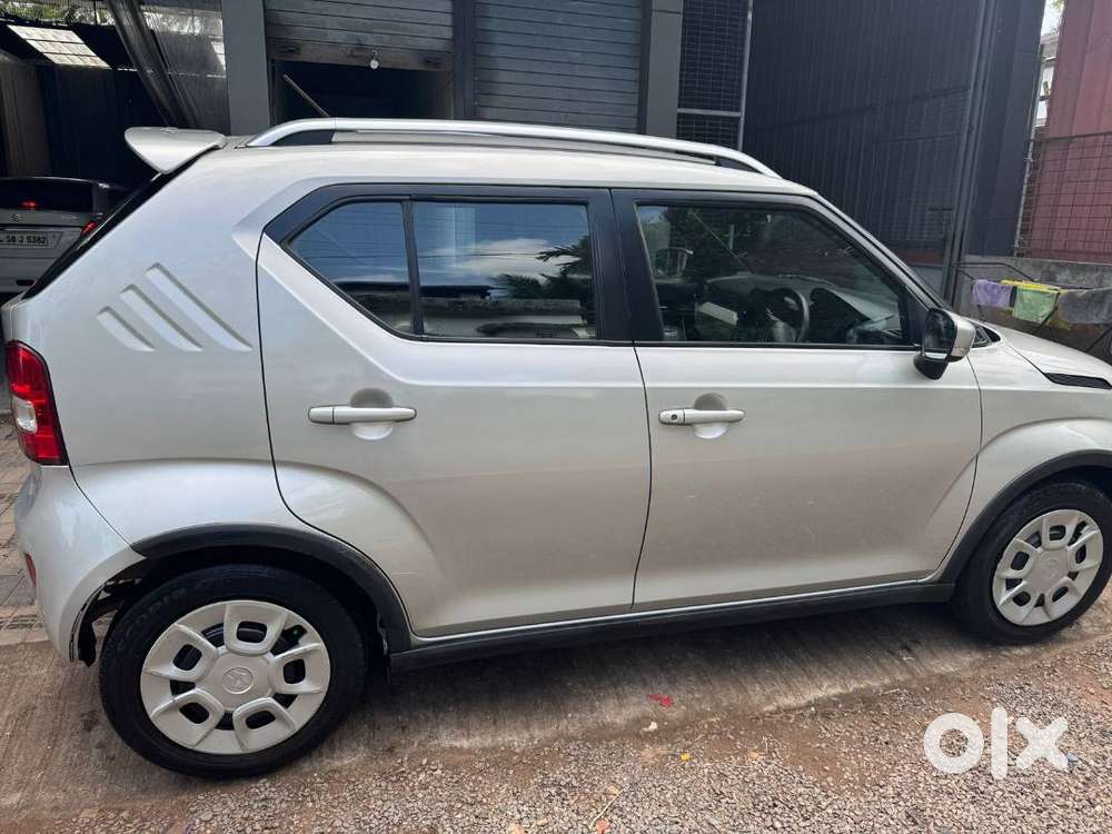 Good Condtion, No Replacemnt, Single Ownership, Silver Color